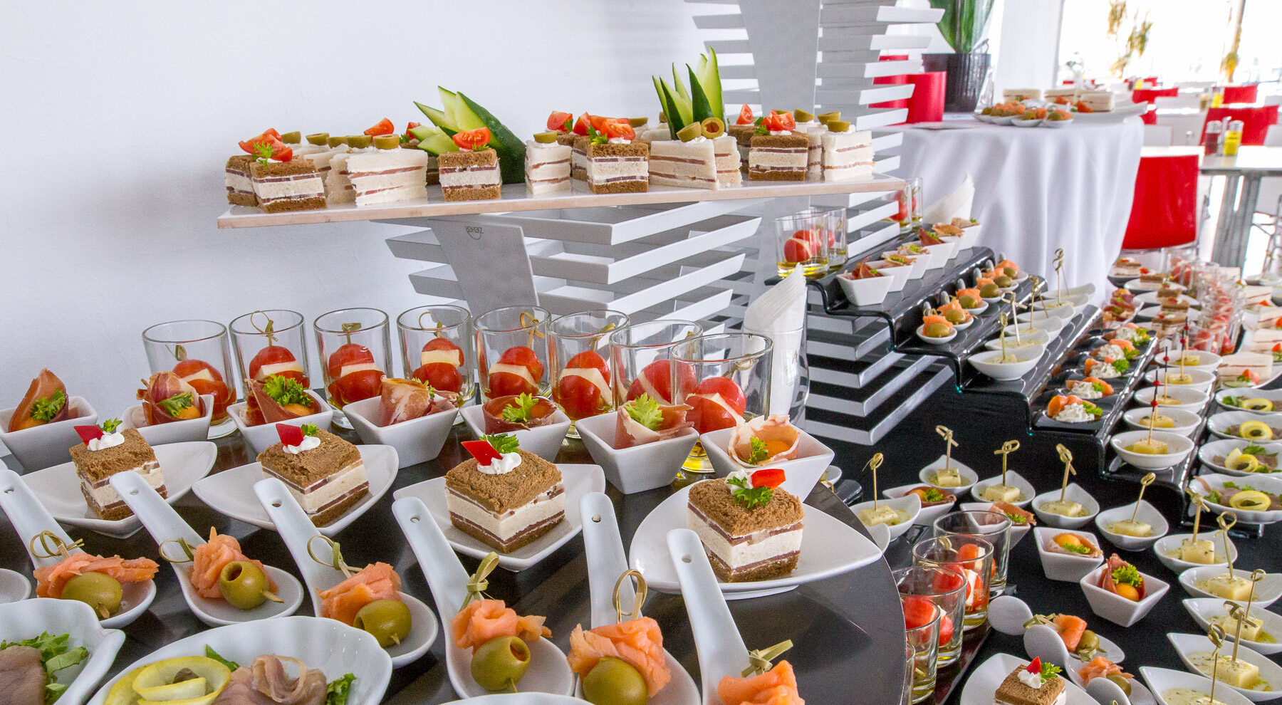 Выездное питание кейтеринг